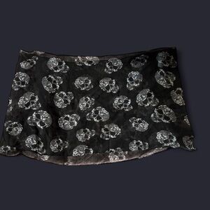 Elegant Black Skull Pattern Scarf